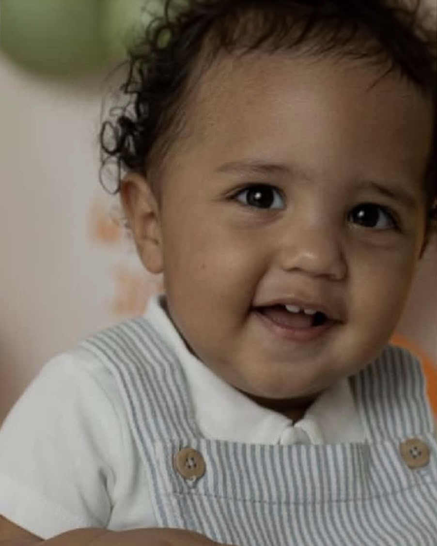 Júnior sorrindo